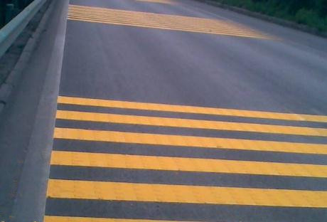 十堰道路標(biāo)線的施工方法，具體看這5個(gè)方面！