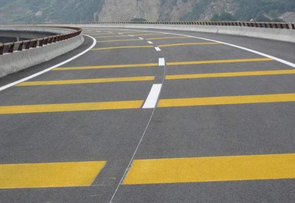 冬天道路標(biāo)線進(jìn)行施工，應(yīng)該注意這些事項(xiàng)！