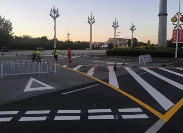 馬路劃線漆是什么油漆，有哪些種類以及使用注意事項